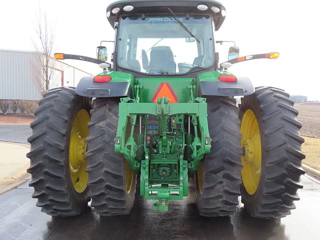 Image of John Deere 8270R equipment image 4