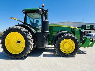 Main image John Deere 8270R 10