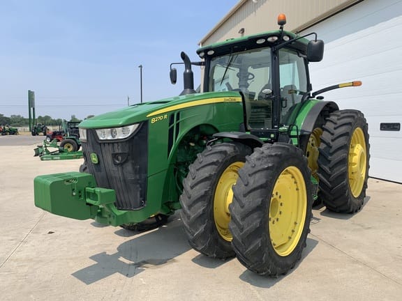 2014 John Deere 8270R Equipment Image0