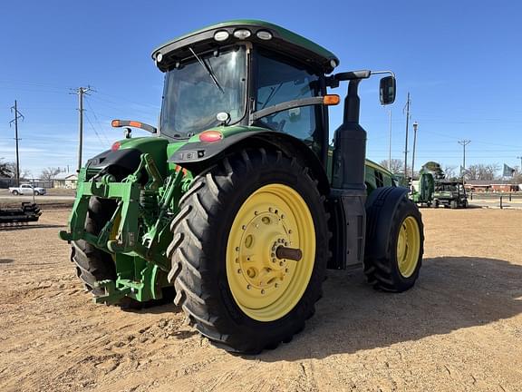 Image of John Deere 8270R equipment image 4