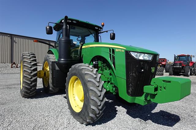 Image of John Deere 8270R equipment image 1