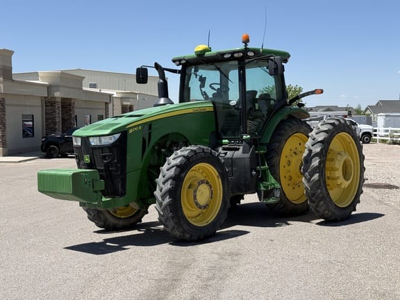 2014 John Deere 8270R Equipment Image0
