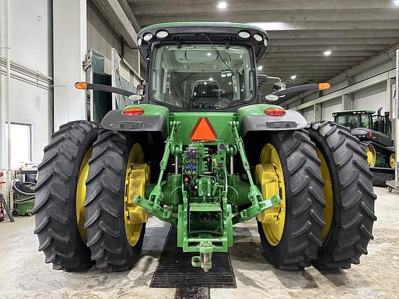 Image of John Deere 8270R equipment image 4