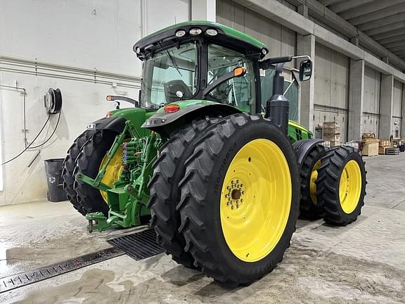 Image of John Deere 8270R equipment image 3