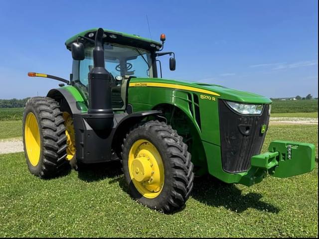 Image of John Deere 8270R equipment image 1
