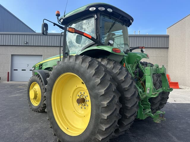 Image of John Deere 8270R equipment image 3