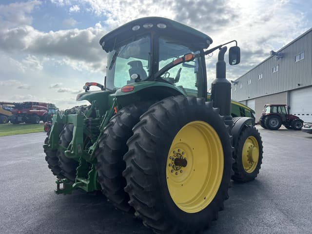 Image of John Deere 8270R equipment image 2