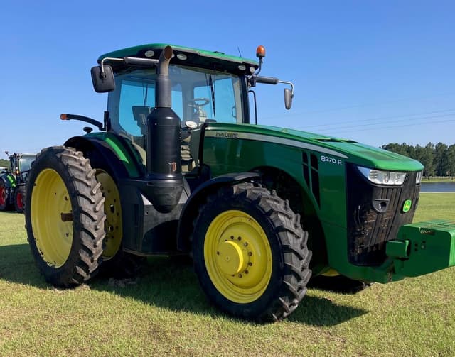 Image of John Deere 8270R equipment image 1