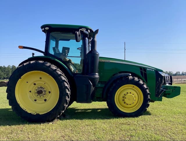Image of John Deere 8270R equipment image 2