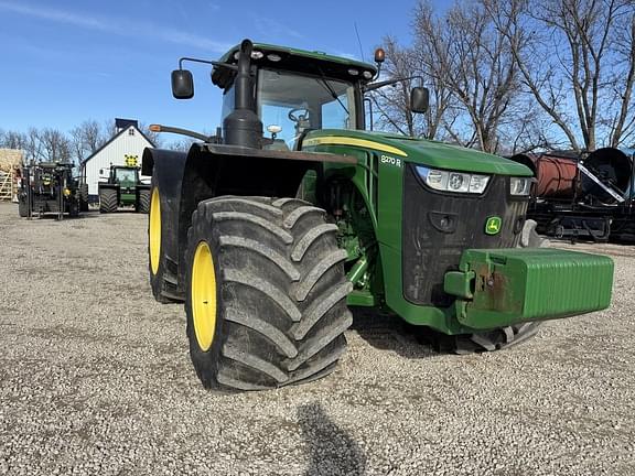 Image of John Deere 8270R equipment image 3