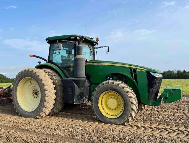 Image of John Deere 8270R equipment image 3