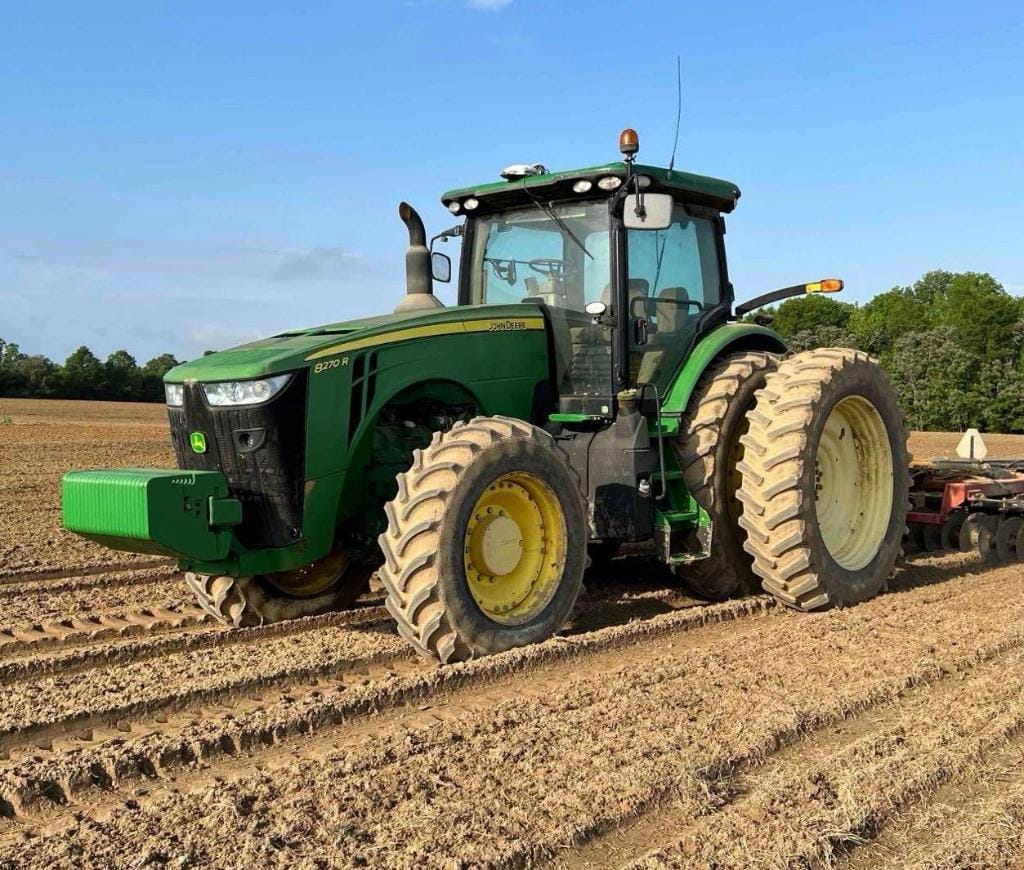 Main image John Deere 8270R