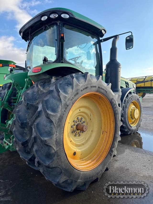 Image of John Deere 8270R equipment image 4