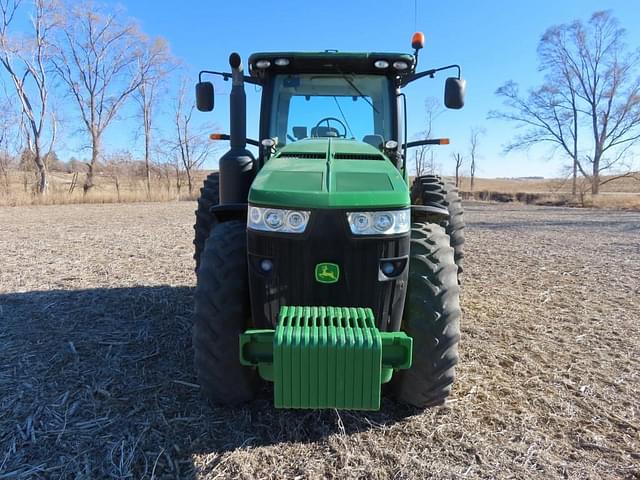 Image of John Deere 8285R equipment image 2