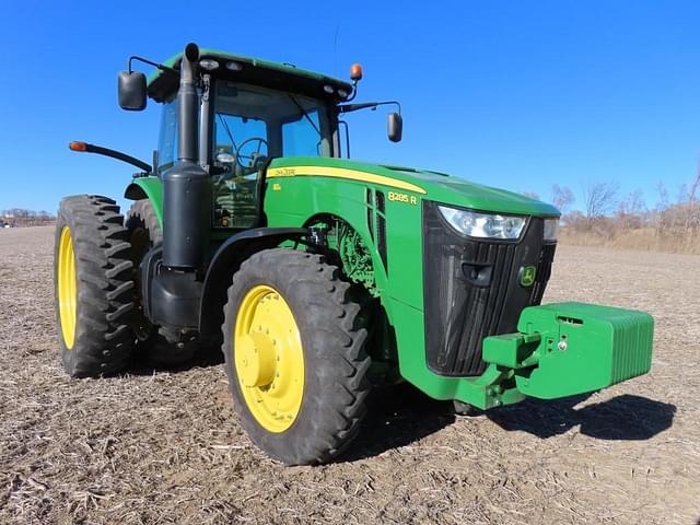 Image of John Deere 8285R equipment image 3