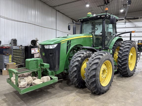 2014 John Deere 8285R Equipment Image0