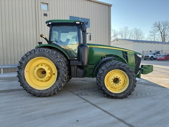 Image of John Deere 8285R equipment image 3