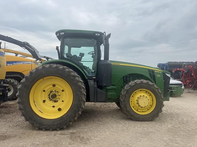 Image of John Deere 8285R equipment image 3