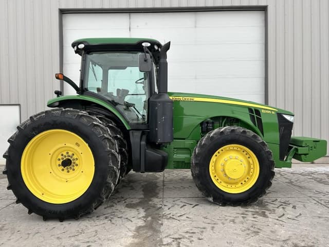 Image of John Deere 8285R equipment image 3