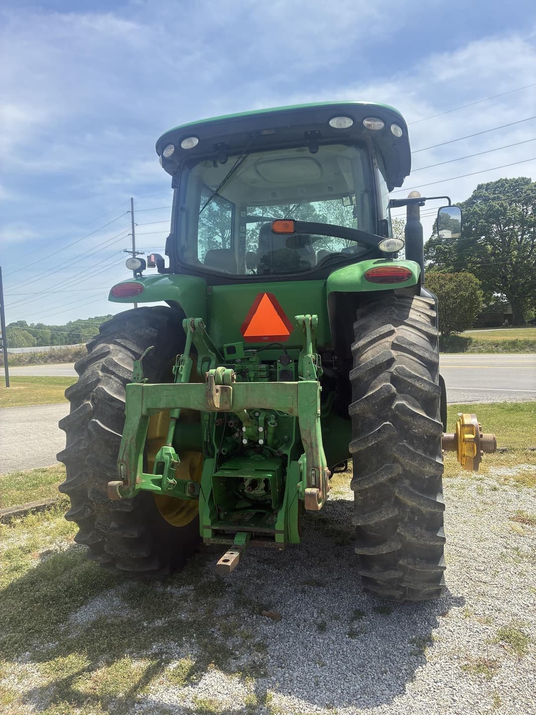 Image of John Deere 8285R Image 1