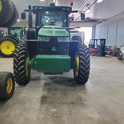 Image of John Deere 8285R equipment image 3