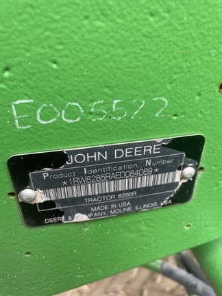 Image of John Deere 8285R equipment image 1
