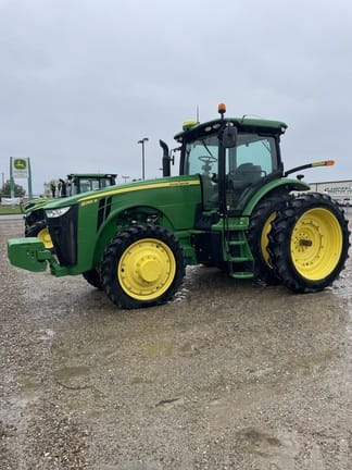2014 John Deere 8285R Equipment Image0