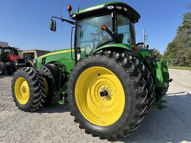 Image of John Deere 8285R equipment image 4