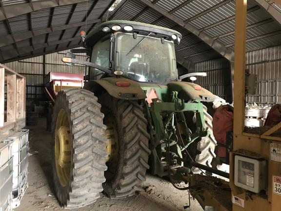 Image of John Deere 8285R equipment image 2