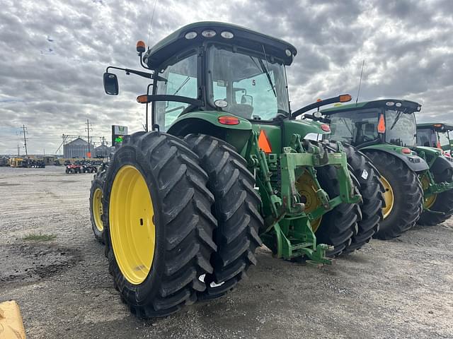 Image of John Deere 8285R equipment image 3