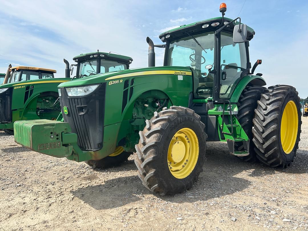 Image of John Deere 8285R Primary image