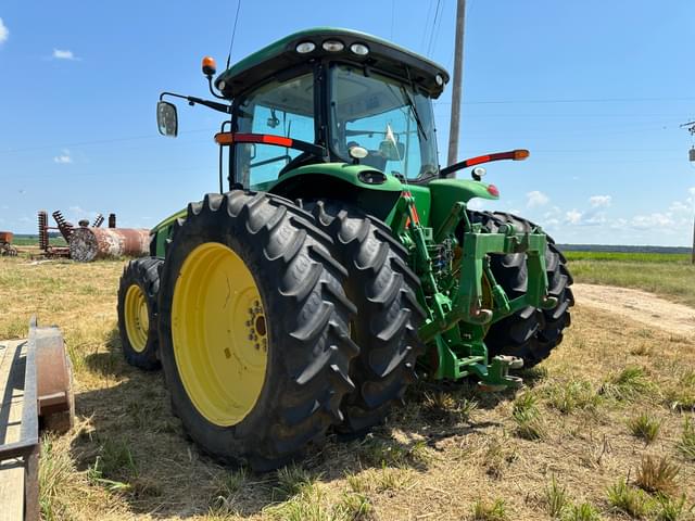 Image of John Deere 8285R equipment image 3