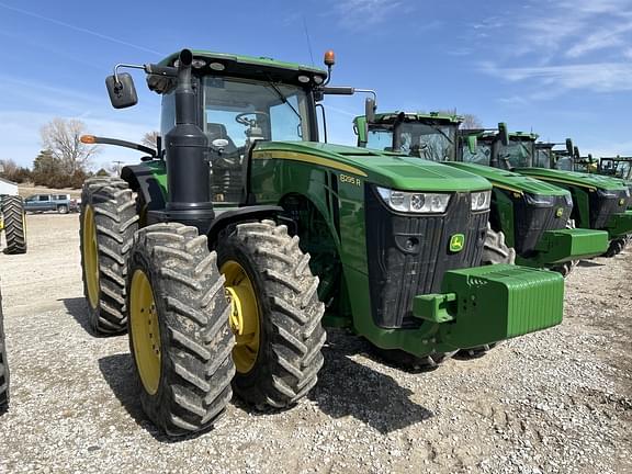 Image of John Deere 8295R equipment image 1