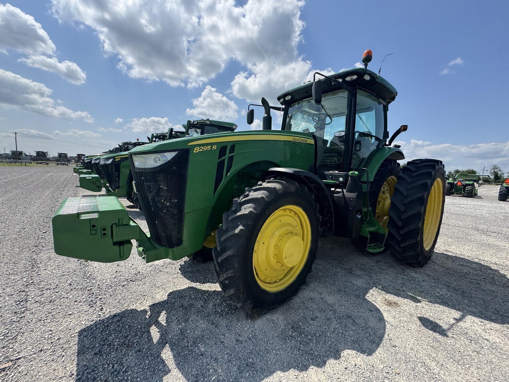 2014 John Deere 8295R Equipment Image0