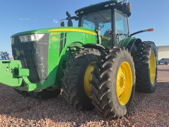 Image of John Deere 8295R equipment image 2