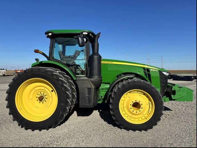 Image of John Deere 8295R equipment image 2