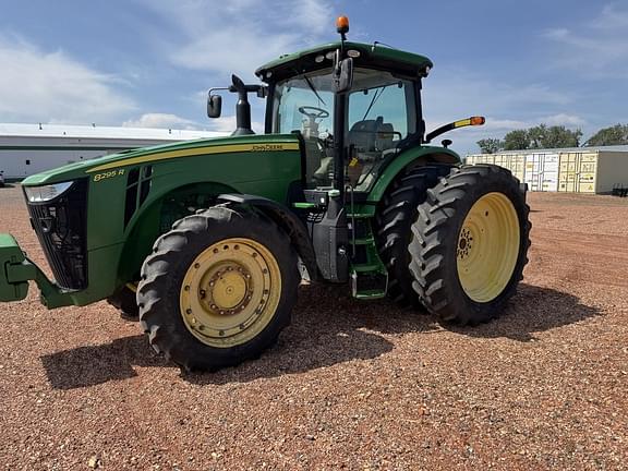 Image of John Deere 8295R equipment image 1