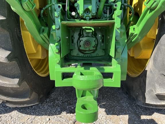 Image of John Deere 8295R equipment image 4
