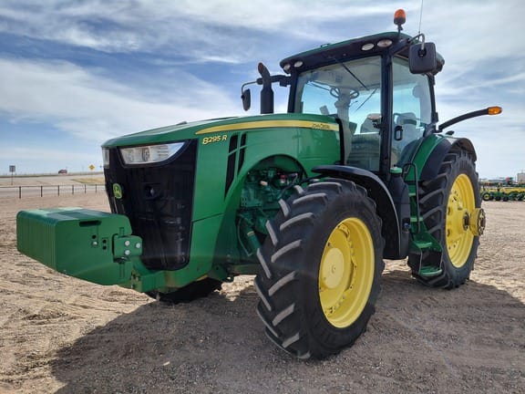 2014 John Deere 8295R Equipment Image0