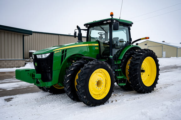 2014 John Deere 8295R Equipment Image0
