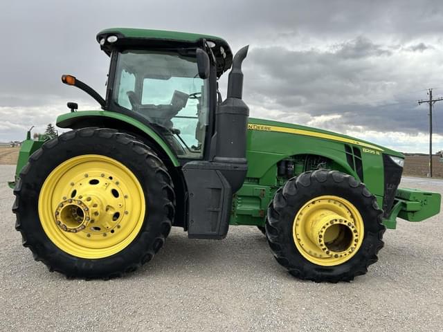 Image of John Deere 8295R equipment image 3