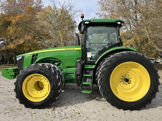 Image of John Deere 8295R equipment image 2
