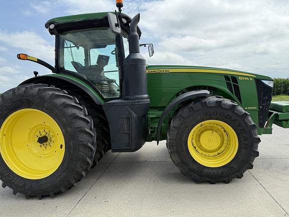Image of John Deere 8295R equipment image 2