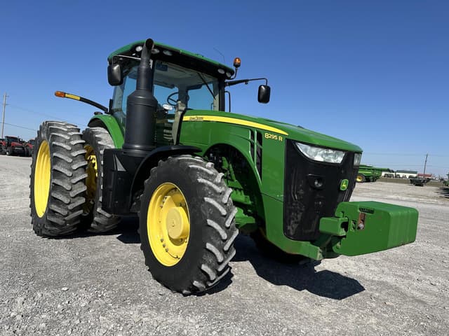 Image of John Deere 8295R equipment image 1