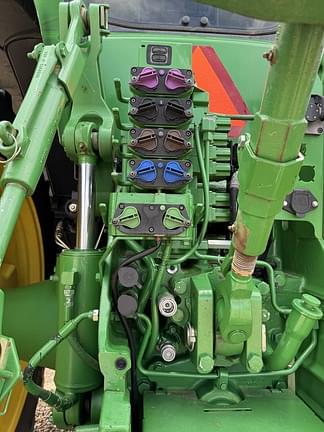 Image of John Deere 8295R equipment image 3