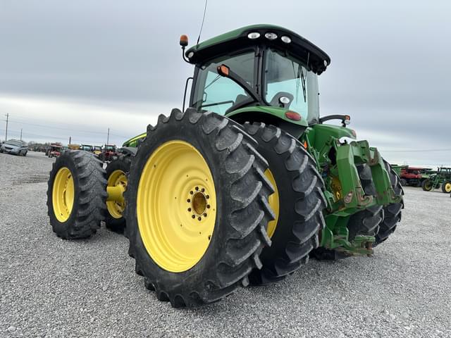 Image of John Deere 8310R equipment image 4