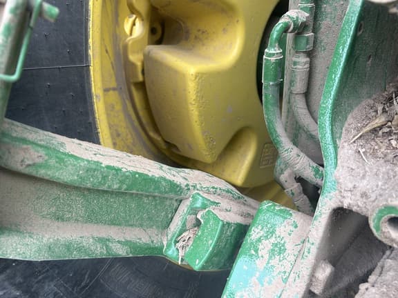 Image of John Deere 8310R equipment image 4