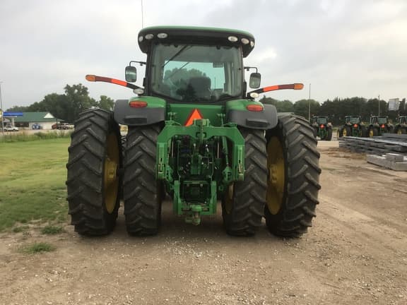 Image of John Deere 8310R equipment image 4