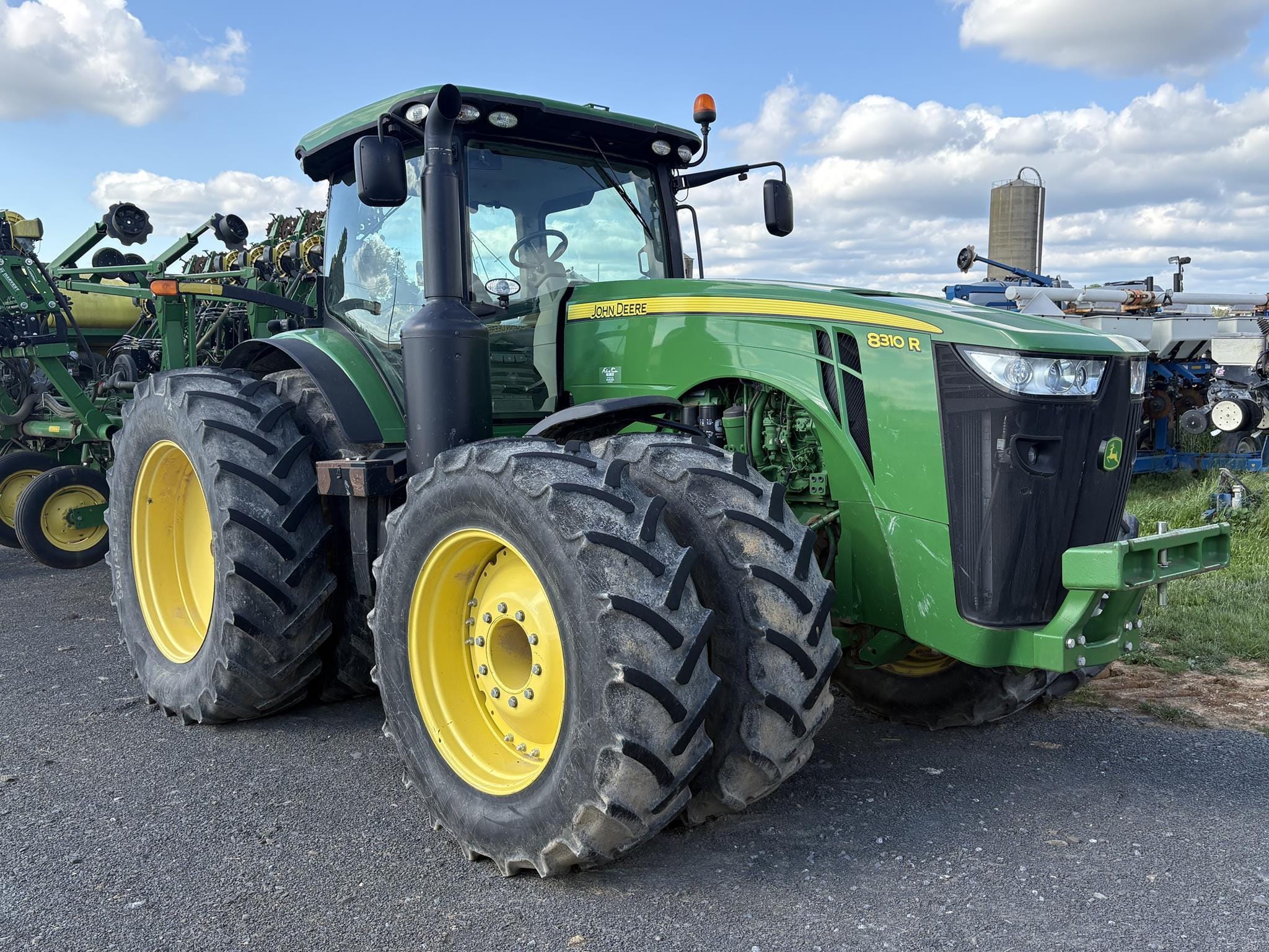 2014 John Deere 8310R Equipment Image0