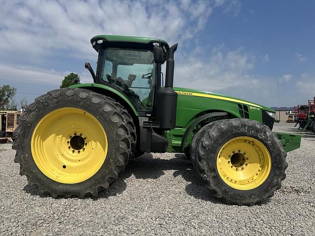 Image of John Deere 8310R equipment image 3